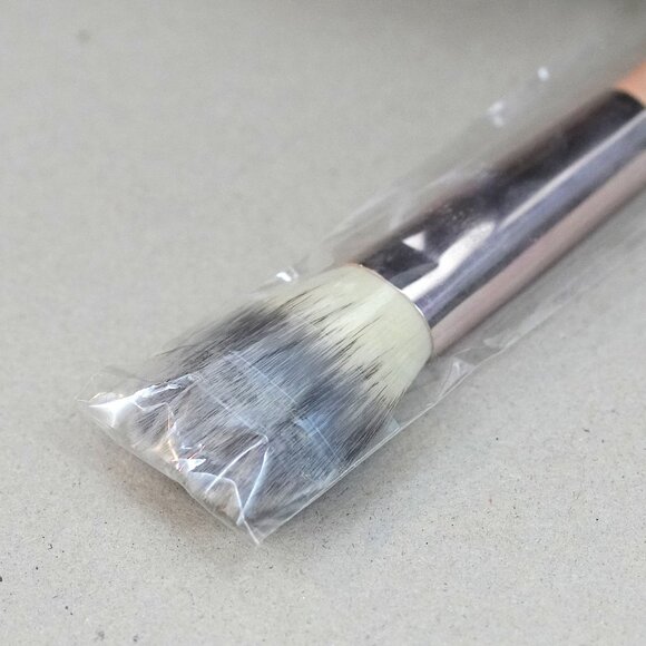 Brand New Doll 10 Blush Brush #17 - Picture 5 of 5